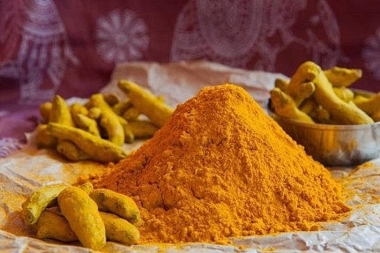 Tinh chất curcumin trong củ nghệ có tác dụng đặc biệt tốt trong việc phòng chống ung thư. (Ảnh: webtretho.com)